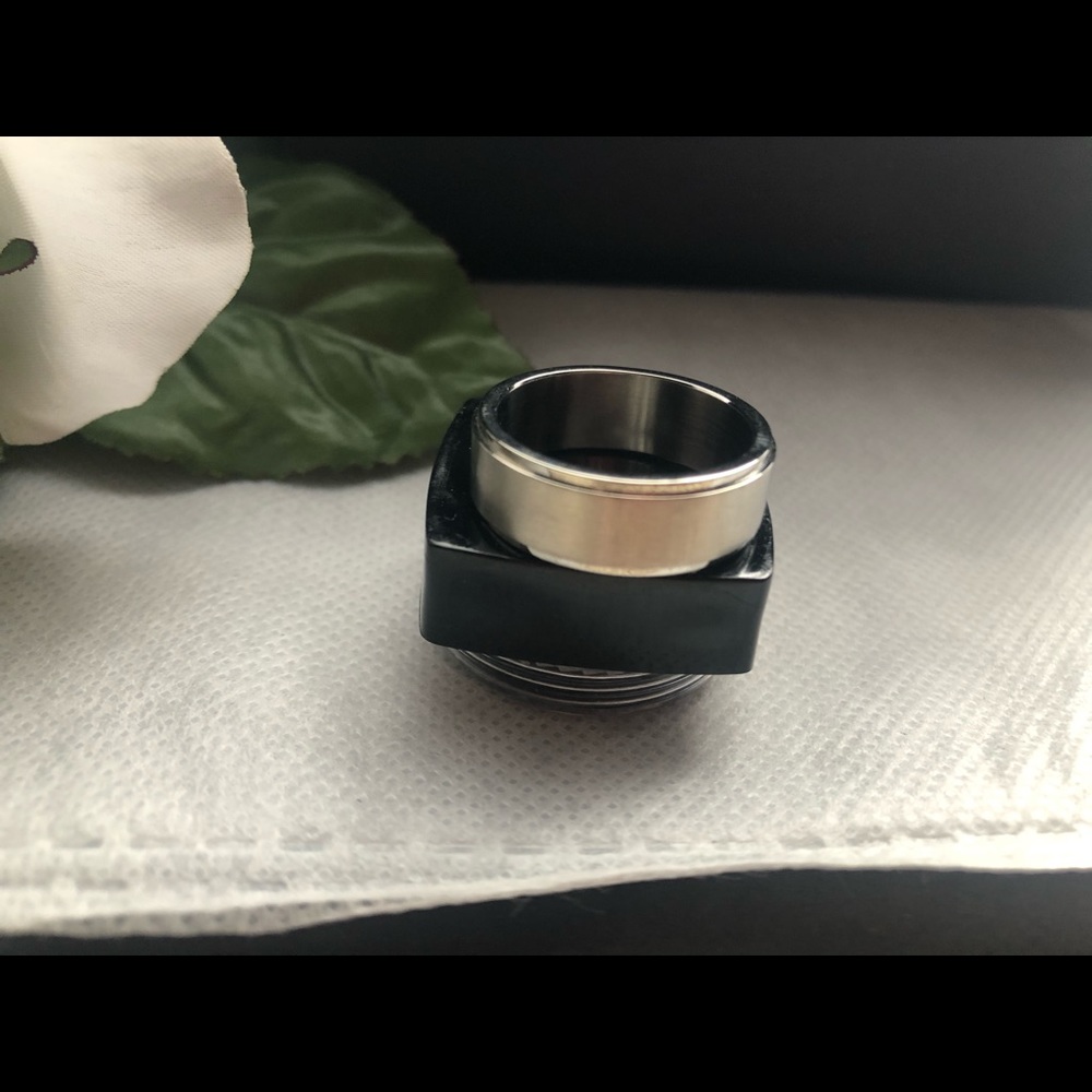 Ring band - Picture 2 of 2